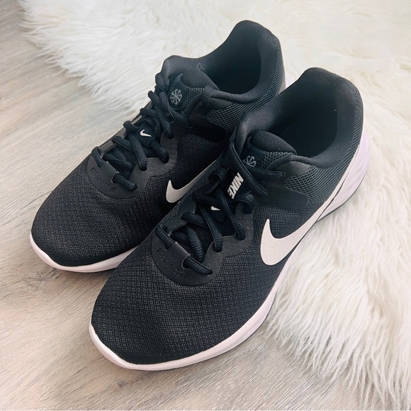 NWT Nike Revolution 6 NN Women’s Shoes - Picture 3 of 9